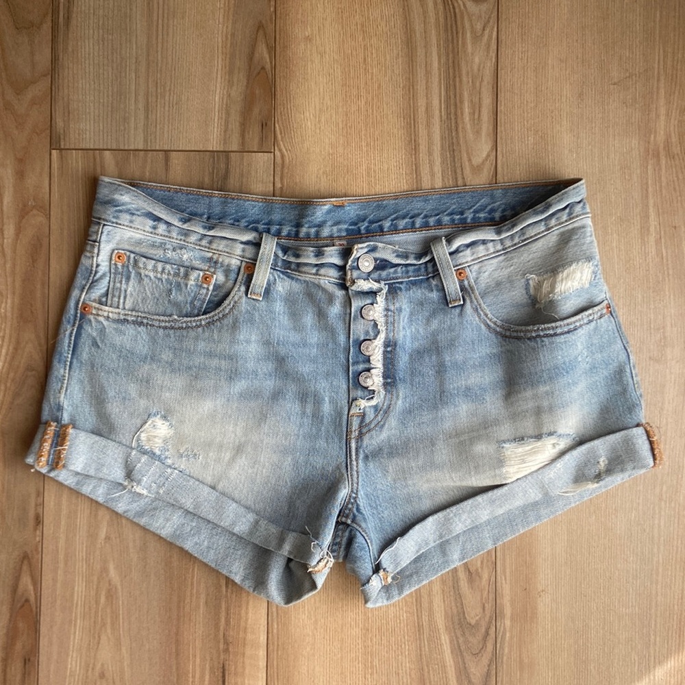 Levi’s Cuffed Distress Jean Shorts, size 30